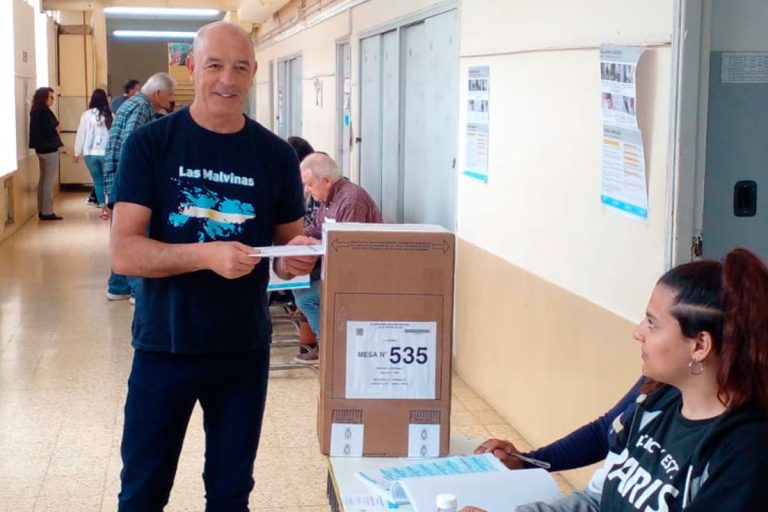 Jorge Gaitán, candidato al Parlasur por el oficialismo, resalta la importancia de la participación ciudadana y la causa Malvinas en estas elecciones