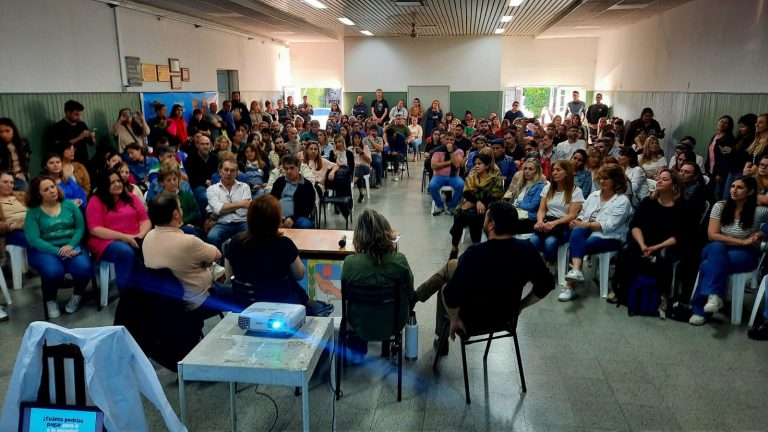 Concurrido encuentro militante del PJ “en defensa de la educación pública”
