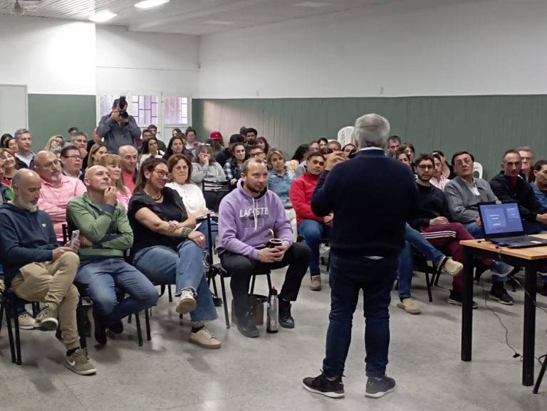 Charla sobre Militancia Digital en la Unidad Básica de General Pico