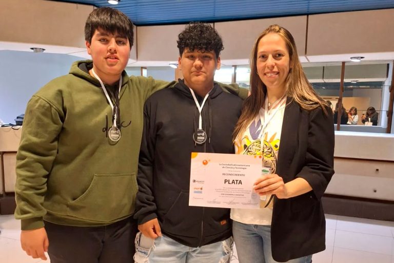 Alumnos de 6.º año del Colegio Héroes de Malvinas de Trenel obtuvieron una mención, dinero y la posibilidad de viajar a Brasil por un proyecto audiovisual en Informatrix