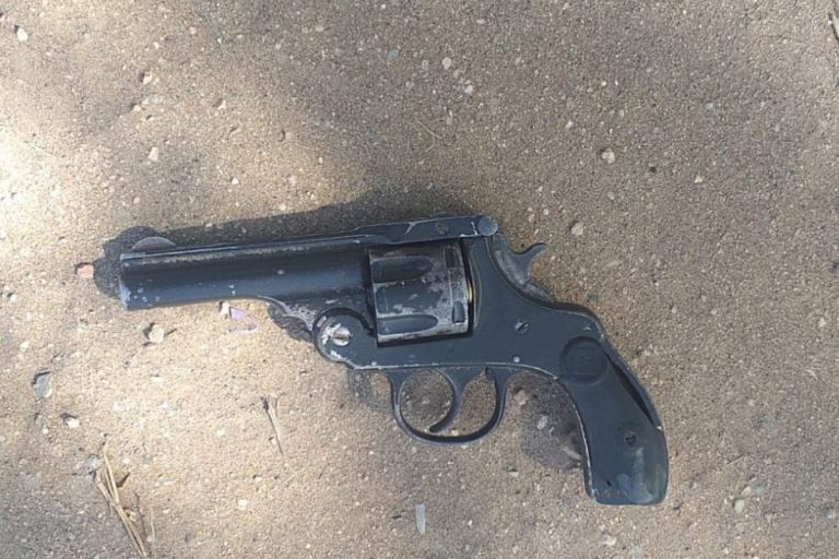 Armas, provocación y un detenido en una pelea familiar en Santa Rosa