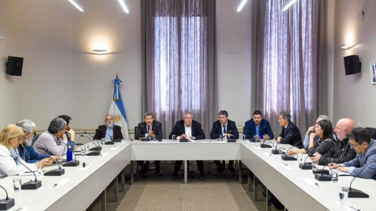 Perczyk y Alpa acordaron nuevo aumento salarial con docentes y no docentes universitarios