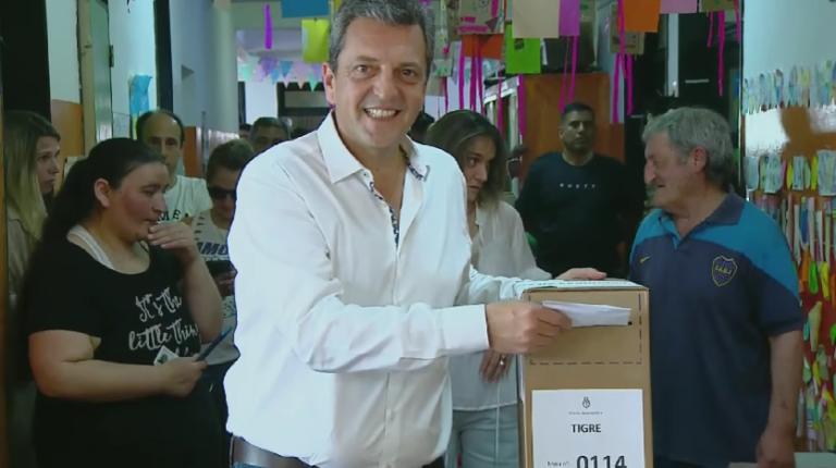 “Que la gente se quede tranquila, nuestra responsabilidad es cuidar su trabajo y sus ahorros”, expresó Sergio Massa