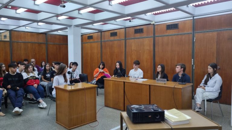 Tres colegios de General Pico realizaron un simulacro de juicio