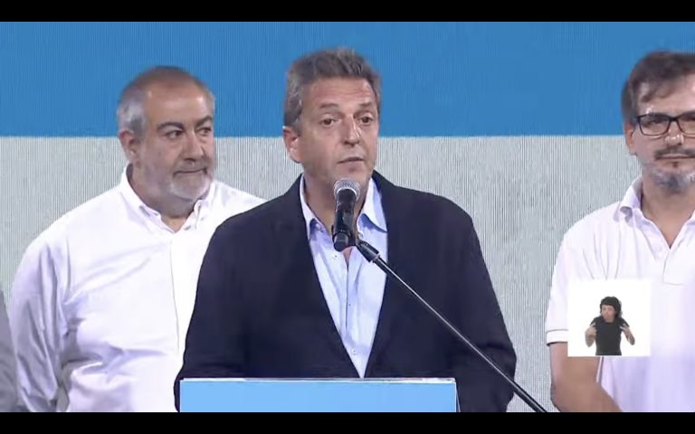 Massa reconocío la derrota antes de conocerse los resultados oficiales