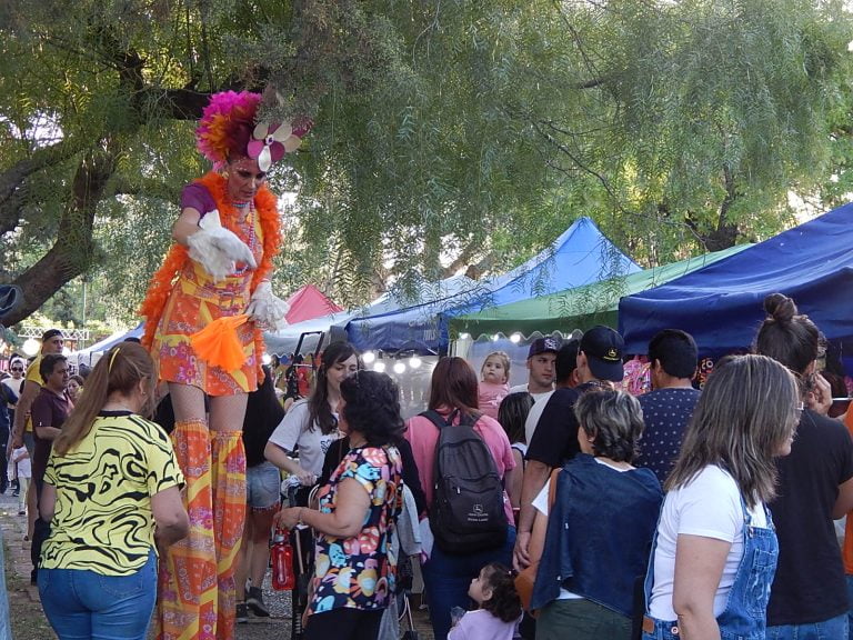 Gran clima en la apertura de los festejos del 118° aniversario de General Pico en el Paseo Ferroviario