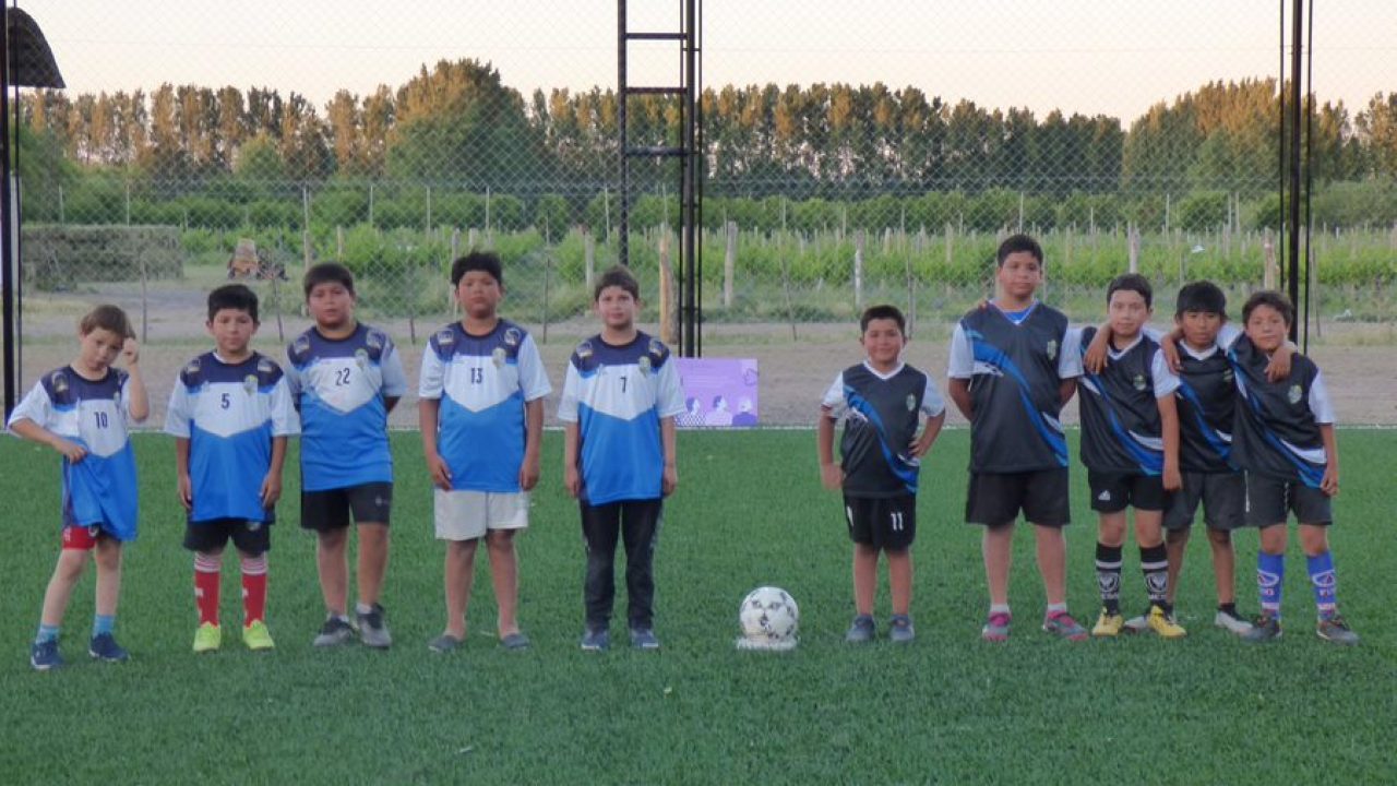 Inauguraron la primera cancha de césped sintético para baby fútbol en Melo  » Portal Medios Públicos