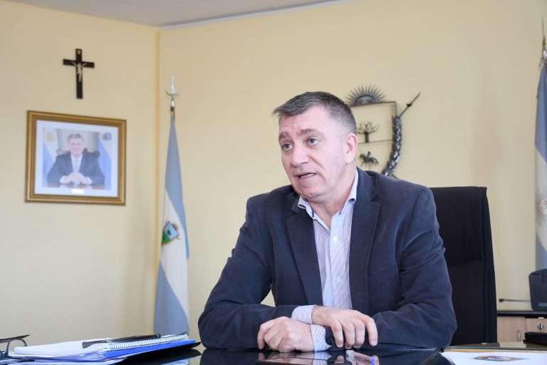 El objetivo es “apuntar a la solvencia financiera para mantener la independencia económica”, dijo el ministro Bisterfeld