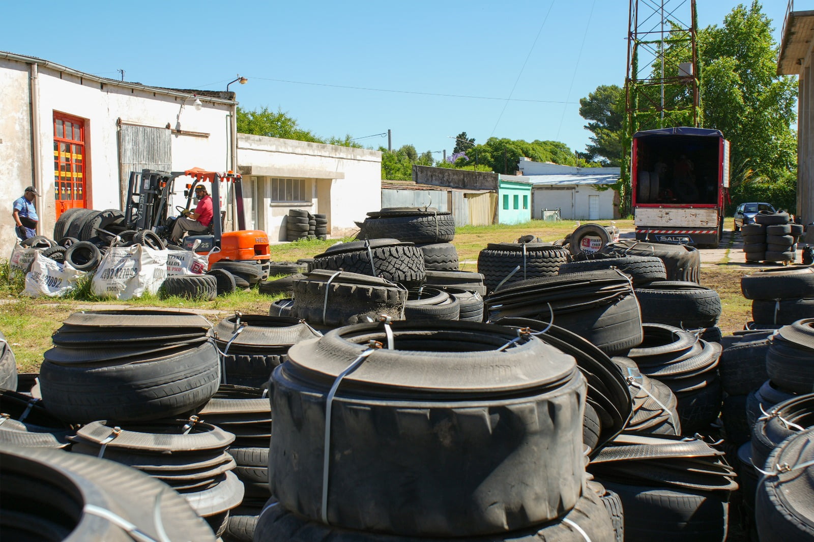 Durante el 2023 fueron segregados 110 mil kilos de neumáticos fuera de uso de vecinos de la ciudad