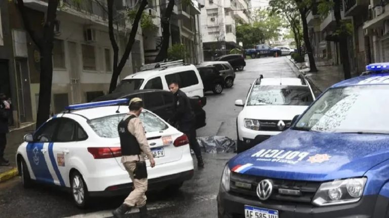 Rosario: un policía retirado mató de un tiro a un ladrón que quiso robarle 8 millones de pesos cuando salía del banco