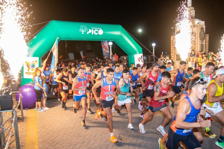 Casi un millar de runners participaron de la carrera aniversario de General Pico