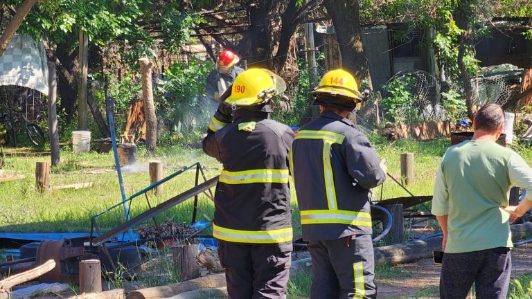 Joven sufre quemaduras en el rostro tras explosión de garrafa