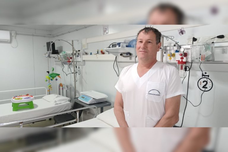 “La enfermería no es una profesión aislada, trabajamos de forma interdisciplinariacon todo un equipo de salud”, destacó Roberto Bertone