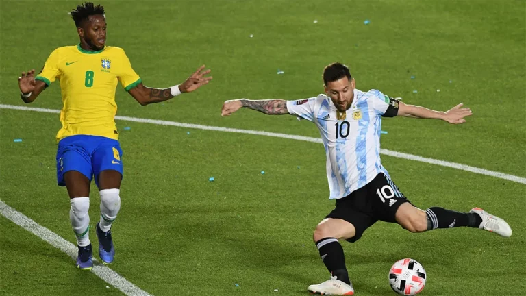 Argentina se enfrenta a Brasil en el gran clásico sudamericano en las Eliminatorias