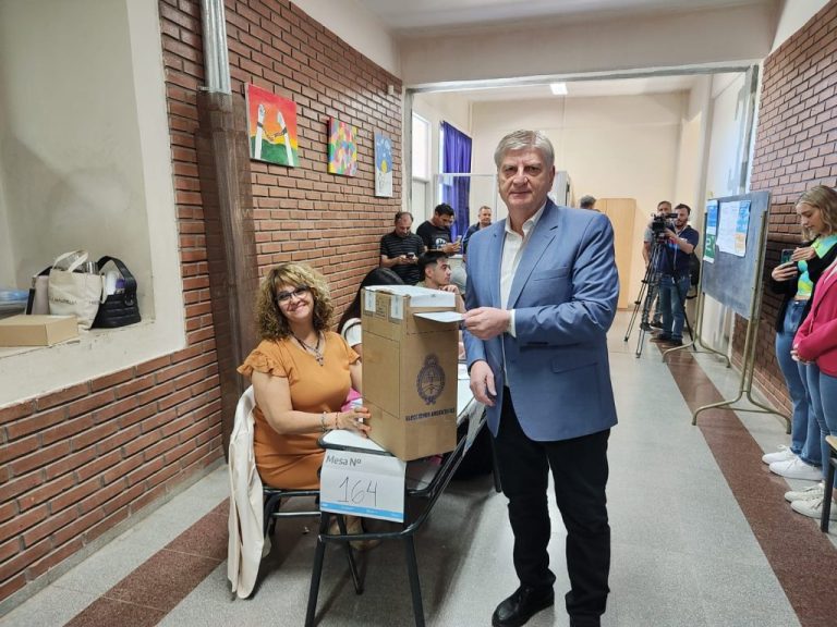 El gobernador, Sergio Ziliotto, votó y destacó la trascendencia de las elecciones para La Pampa y Argentina