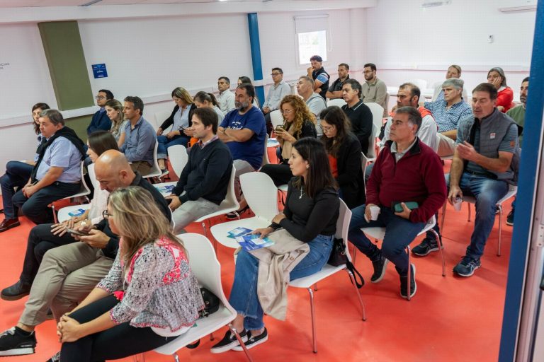 General Pico se convierte en epicentro de innovación con taller sobre recuperación de Lactosuero
