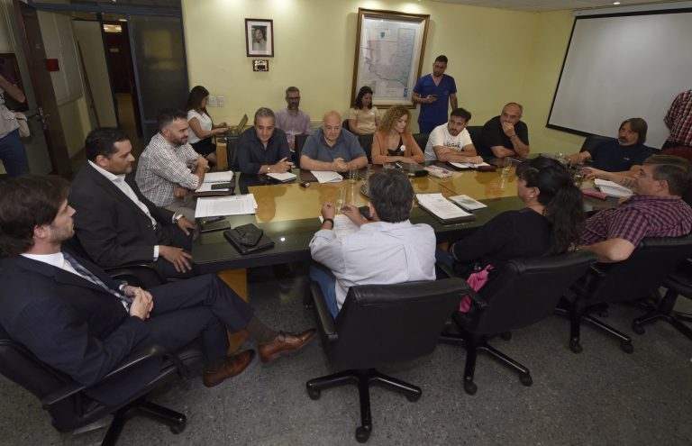 Los gremios acordaron con el Gobierno pampeano: reunión de revisión de salarios en enero, aumento de 8.5% en diciembre y bono en un pago