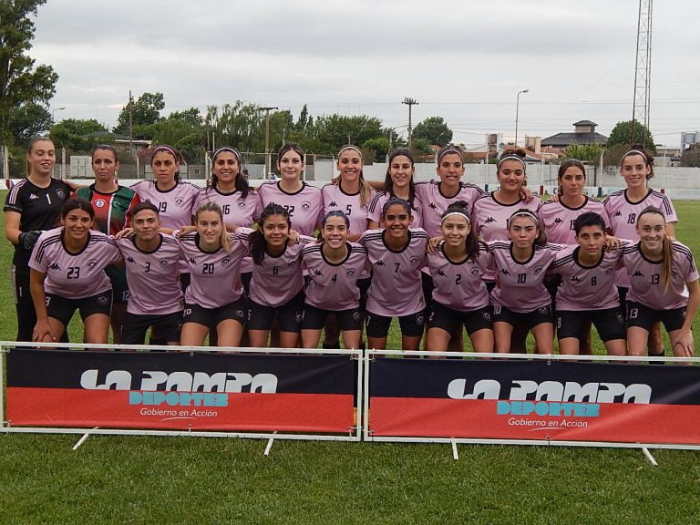 Rumbo a Vélez se consagró campeón provincial de fútbol femenino