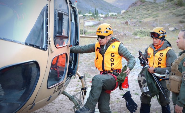 Se lleva a cabo el rescate de los cuerpos de los andinistas pampeanos en Chile