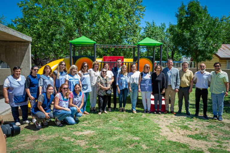 Entregaron juegos en el JIN N°1 de la Escuela 111: “Complementa el trabajo que se realiza en las salas durante todo el año”, expresó la directora