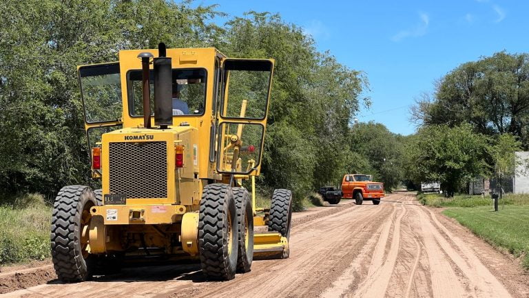 Tras las últimas lluvias el municipio trabaja en el mantenimiento de calles