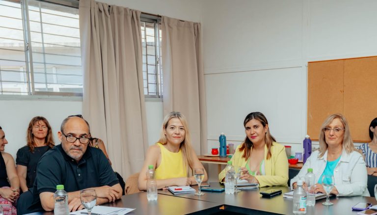 “El gobierno nos garantizó el sueldo, aguinaldo y un bono a cobrar el noveno día hábil de enero”, declaró Claudia Calderón, de UTELPA