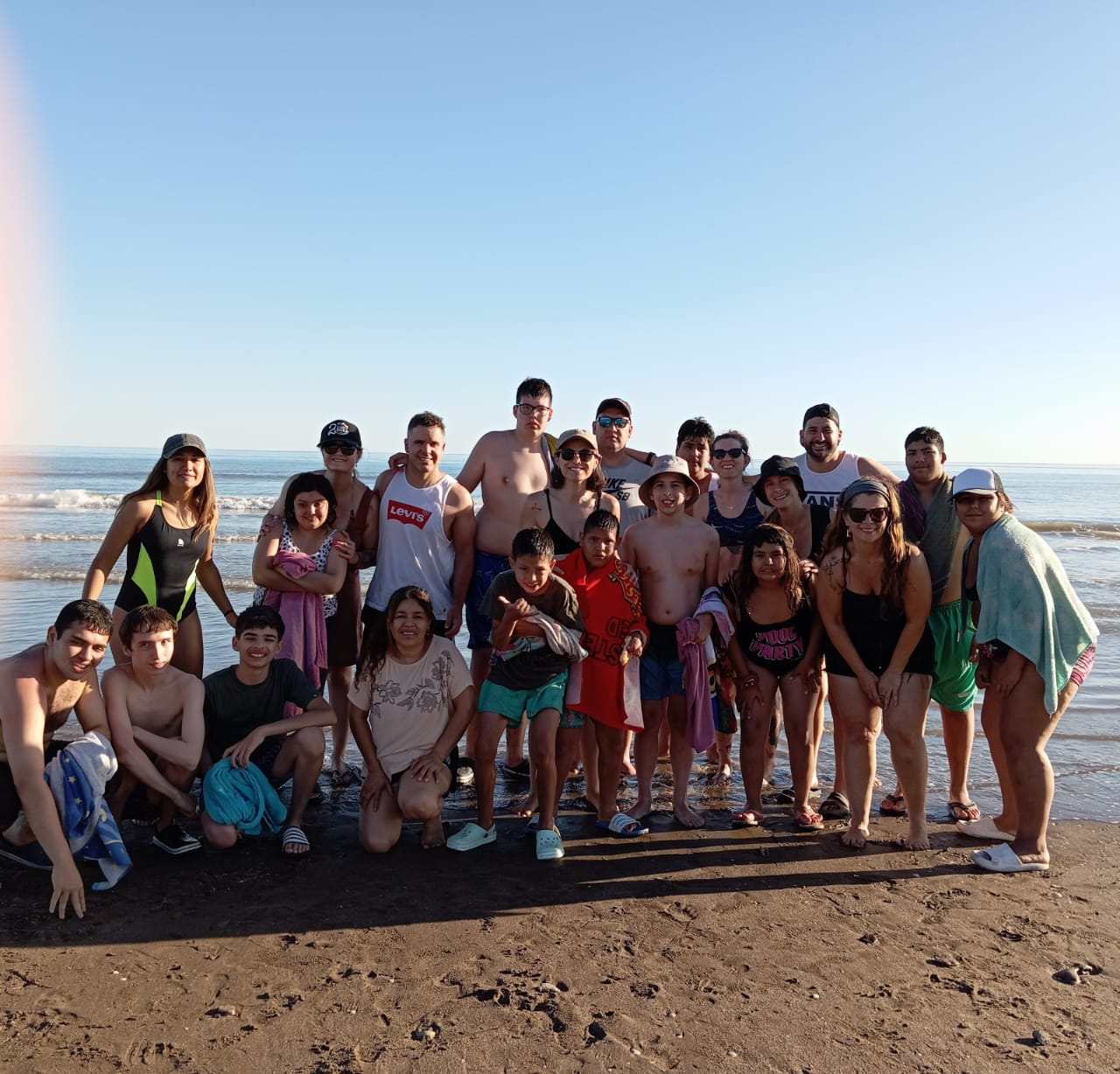 Los alumnos del Servicio de Aprendizaje Integral disfrutaron un viaje a la playa junto a sus profesores