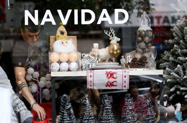 Entre devaluación y alza de precios, una festividad más austera: esta navidad se vendió un 2,8% menos que el año pasado
