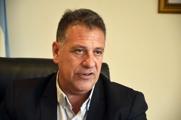Ministro Fernández: “Milei viene a afectar el bolsillo de la gente y el orden democrático”