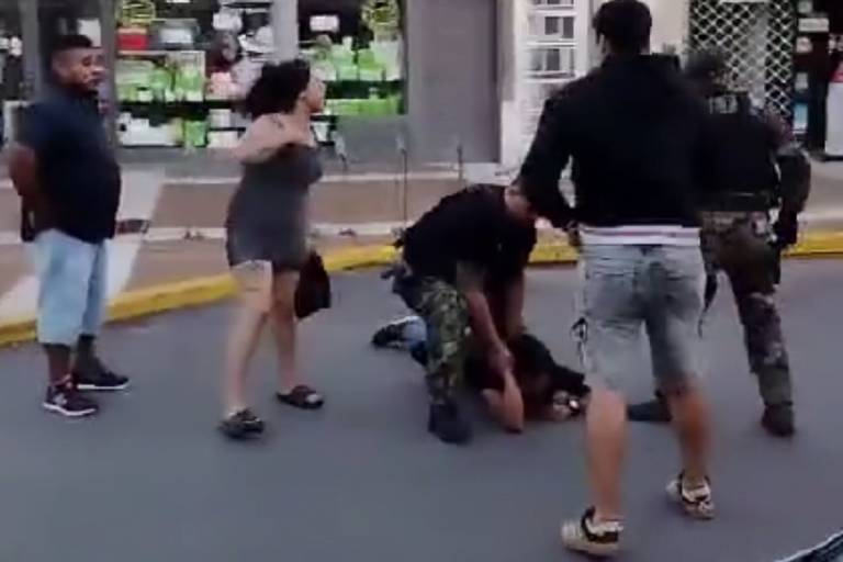 El joven que desarmó al policía en el centro piquense es de General Pico y está demorado