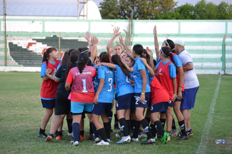 HISTÓRICO: La Selección Pampeana de fútbol femenino se consagró por primera vez campeón de los Juegos Epade
