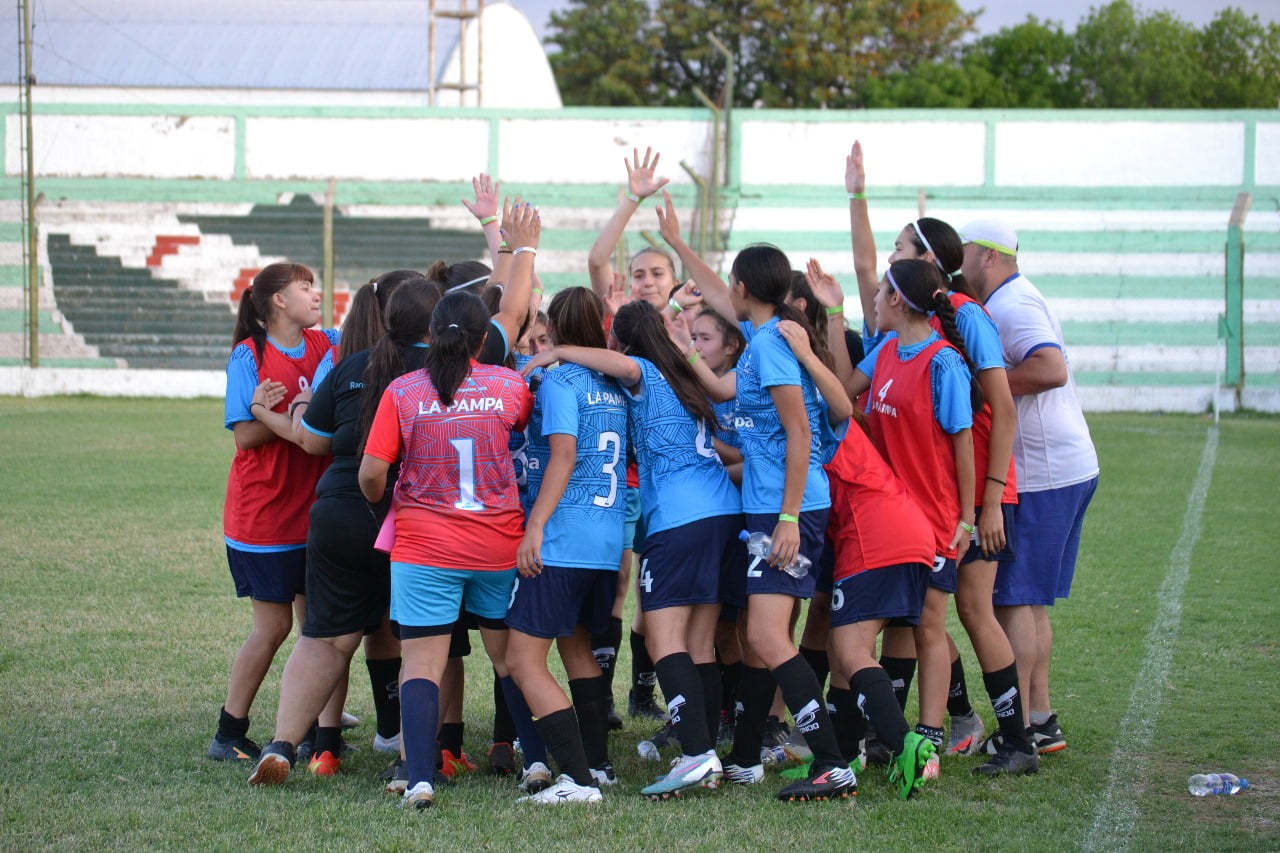 HISTÓRICO: La Selección Pampeana de fútbol femenino se consagró por primera vez campeón de los Juegos Epade