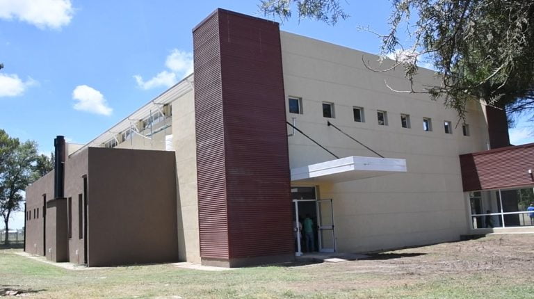 Convocan para cubrir cargo docente en Dorila