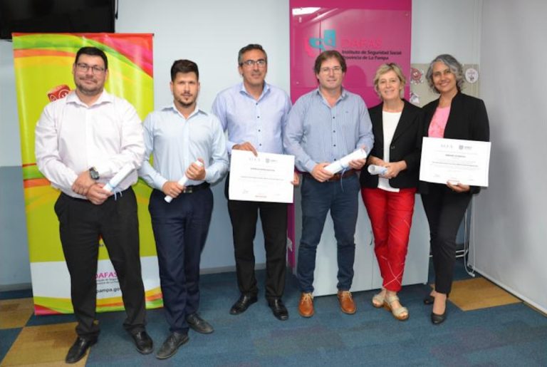 Están los primeros graduados en la Tecnicatura en Gestión y Administración de Juegos de Azar