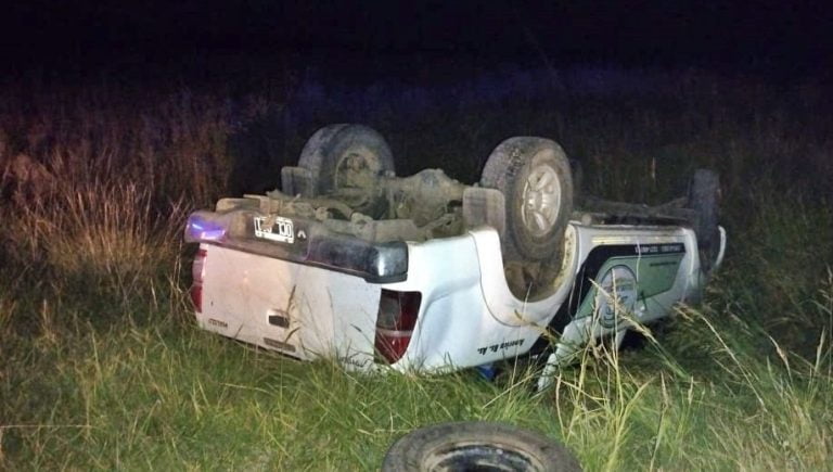 Volcó una camioneta en ruta provincial 7, sin heridos
