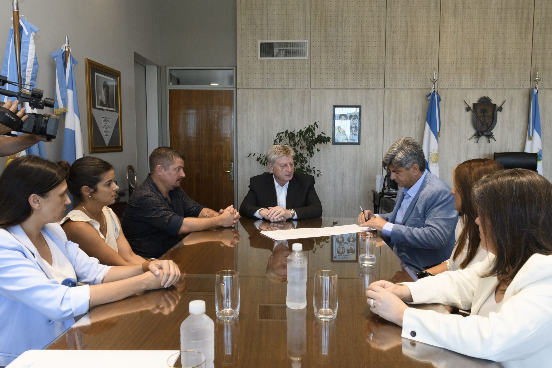 Se firmaron contratos definitivos de venta de la “ex planta Calzar”