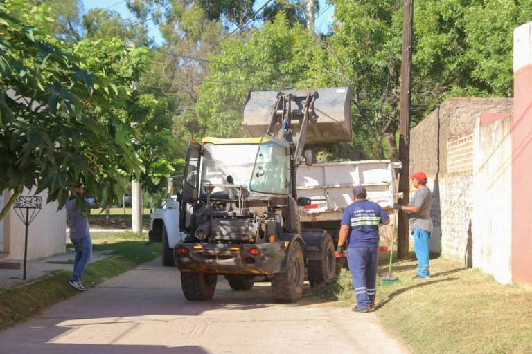 Jornada intensiva de limpieza en el barrio Roca: General Pico avanza con su plan de saneamiento urbano