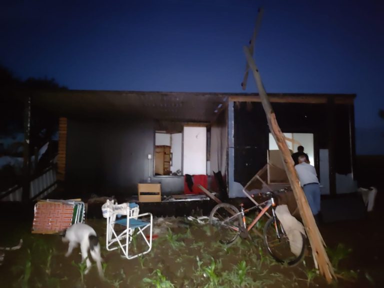 Fueron dos las personas lesionadas tras la tormenta con intensas ráfagas de viento que paso por Rucanelo