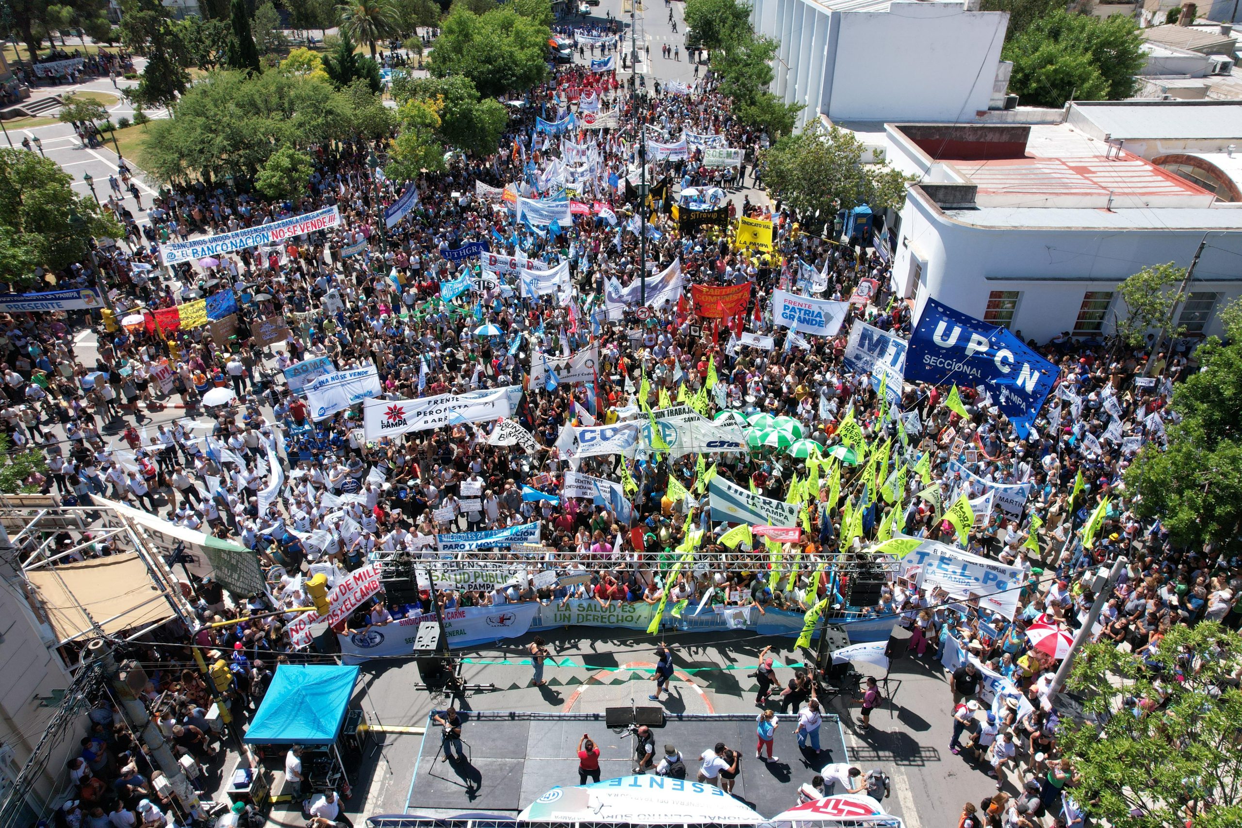 Desde la CGT en La Pampa aseguraron que la manifestación fue “contundente” y que movilizó 8 mil personas en la calle