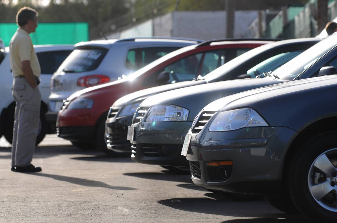 Antes de comprar un vehículo usado recordá comprobar que esté libre de multas y del pago de patentes