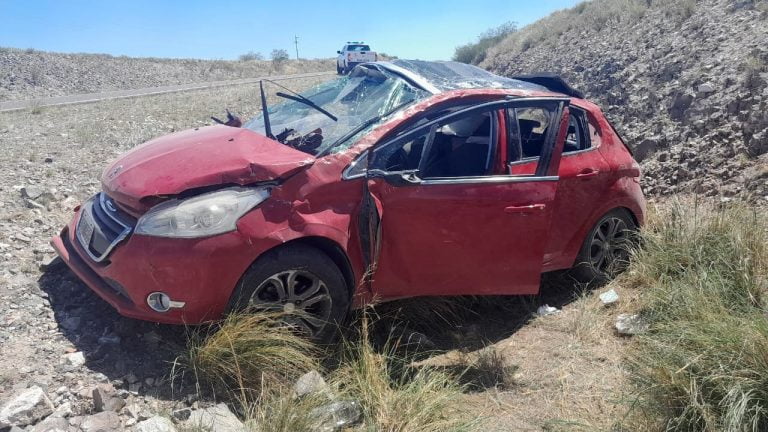 Accidente en la ruta nacional 151 deja a tres personas heridas