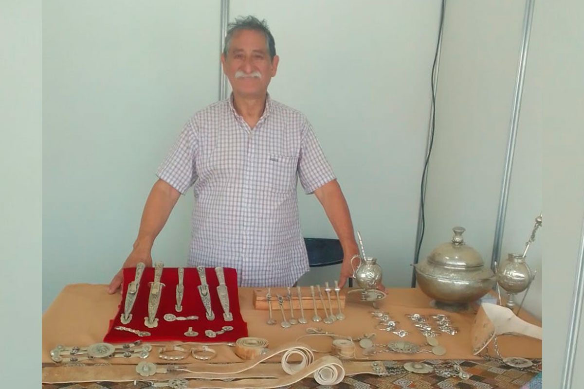 El artesano piquense Coco Sánez, pieza fundamental en la reapertura de la feria más importante de América Latina en Cosquín