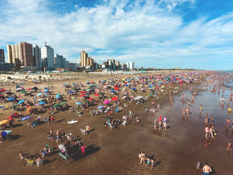 Otra familia piquense fue asaltada en la Costa: Esta vez fue en Necochea y les robaron más de un millón de pesos