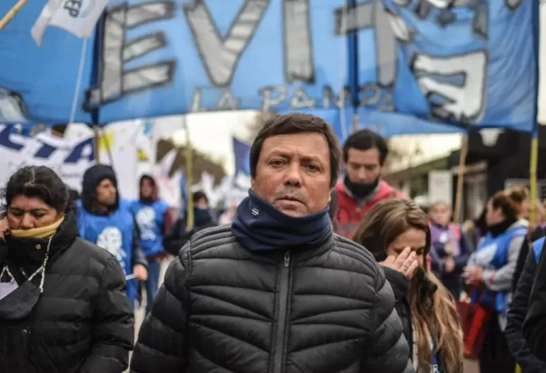 El exdiputado Leonardo Avendaño le pidió a Ziliotto que reclame la renuncia de Alberto Fernández como presidente del PJ y la expulsión de Scioli