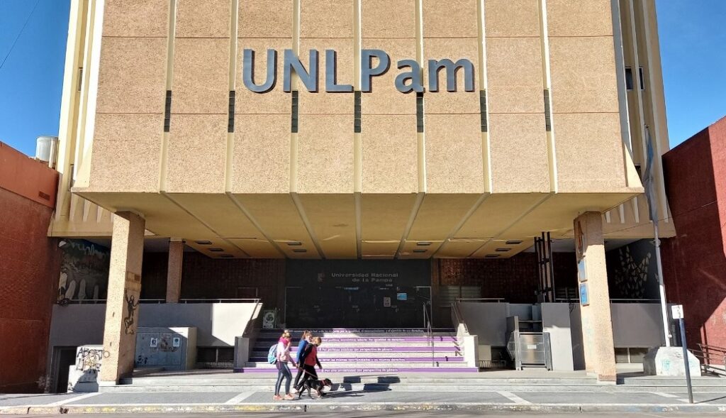 Preocupación en la Universidad Nacional de La Pampa por el retraso en el pago de sueldos