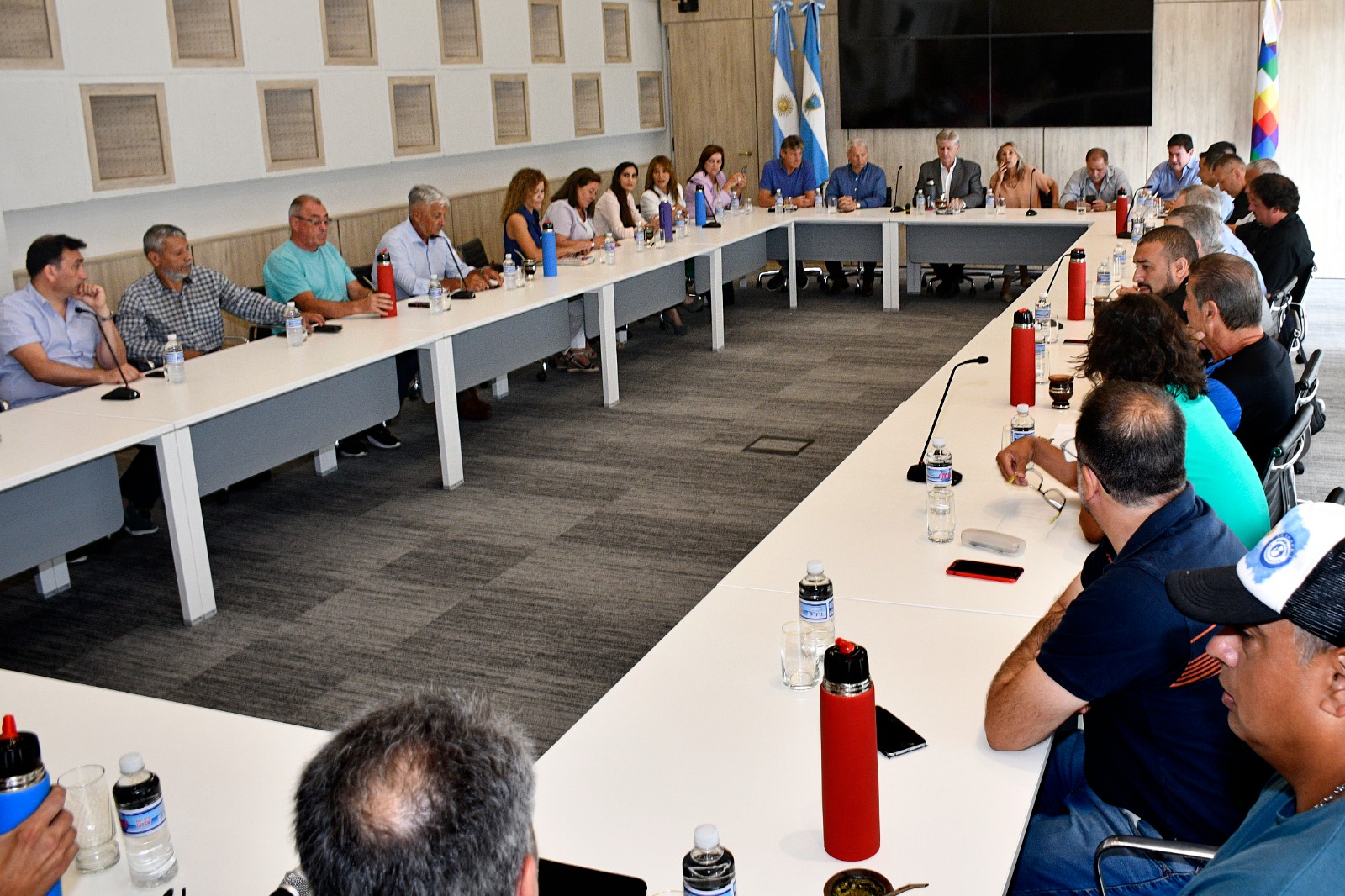 En defensa de trabajadores pampeanos, Ziliotto y Mayoral se reunieron con integrantes de la CGT
