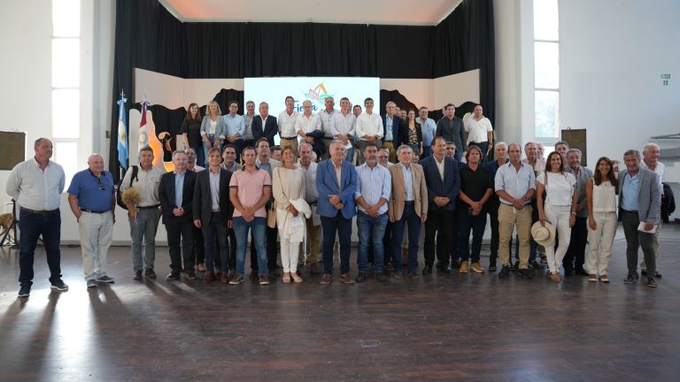 La Pampa expuso en la 10º Mesa Nacional del Trigo: “con productores y entidades coincidimos y remarcamos que en los últimos años es muy importante la implantación y renovación de pasturas perennes”, dijo Beraldi