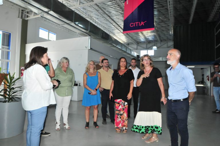 Visita de autoridades a centros de innovación y educación en General Pico para impulsar la colaboración y el desarrollo local