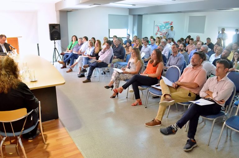 Capacitación en la Legislatura: preparando a nuevos diputados para el trabajo legislativo