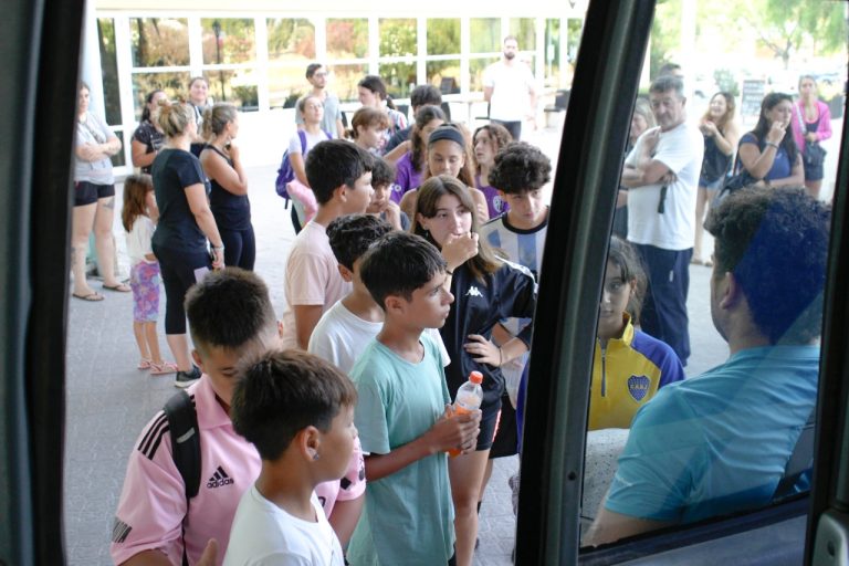 40 jóvenes piquenses viajan a Toay para competir en los juegos deportivos de verano